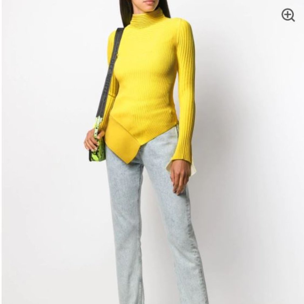 OFF-WHITE Asymmetric Knitted Top